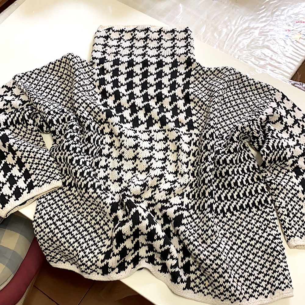 Vintage Perry Ellis Bergdorf Goodman hand sweater